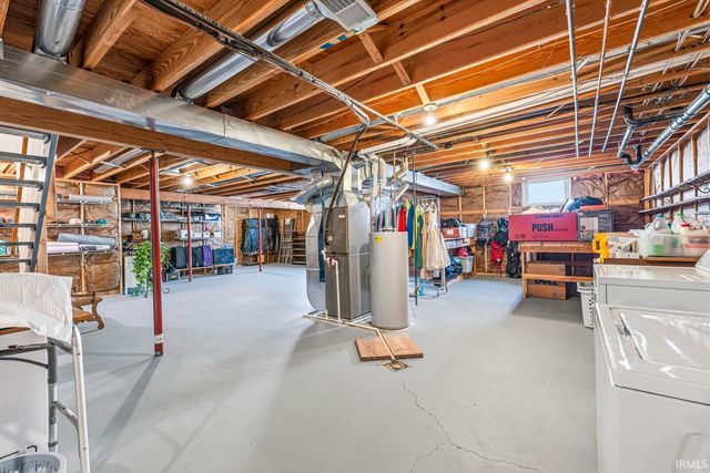 25855 Fox Tail Trail, South Bend, IN 46628