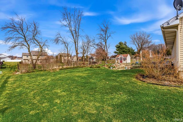 25855 Fox Tail Trail, South Bend, IN 46628