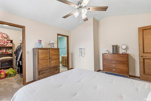 25855 Fox Tail Trail, South Bend, IN 46628