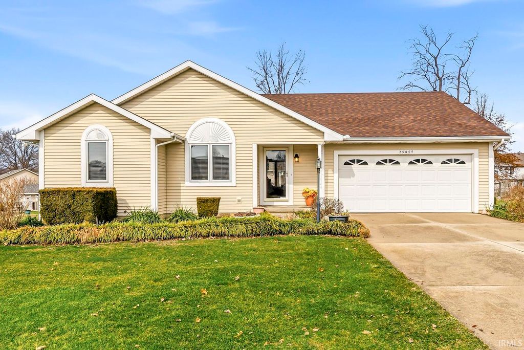 25855 Fox Tail Trail, South Bend, IN 46628