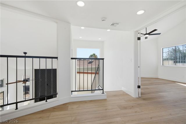 6608 Kirwan Heights Way, Las Vegas, NV 89108