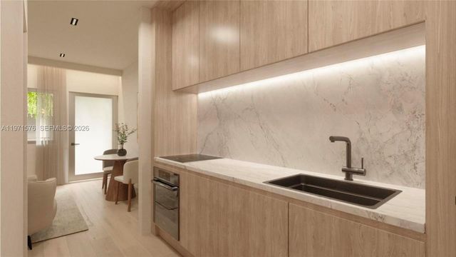 250 Collins Ave 209, Miami Beach, FL 33139