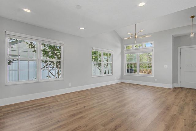 11462 COMMERCIAL STREET, Orlando, FL 32836