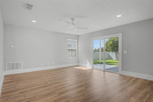 11462 COMMERCIAL STREET, Orlando, FL 32836