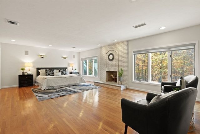 74 Eisenhower Dr., Sharon, MA 02067