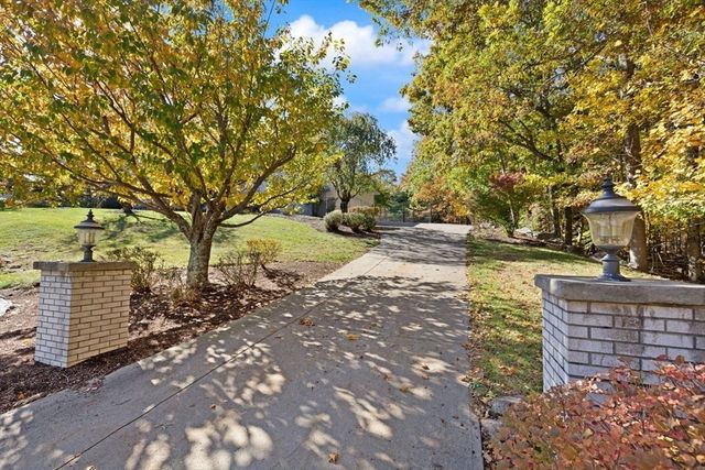 74 Eisenhower Dr., Sharon, MA 02067