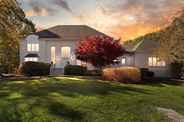 74 Eisenhower Dr., Sharon, MA 02067