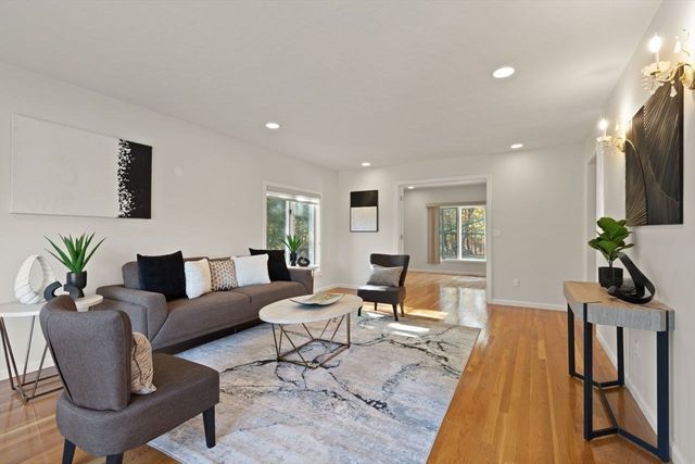 74 Eisenhower Dr., Sharon, MA 02067