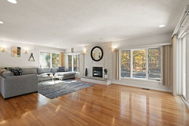 74 Eisenhower Dr., Sharon, MA 02067