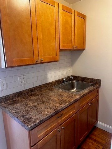 483 Newport Ave 2, Quincy, MA 02170