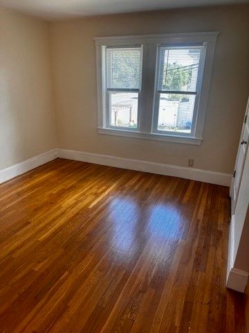 483 Newport Ave 2, Quincy, MA 02170