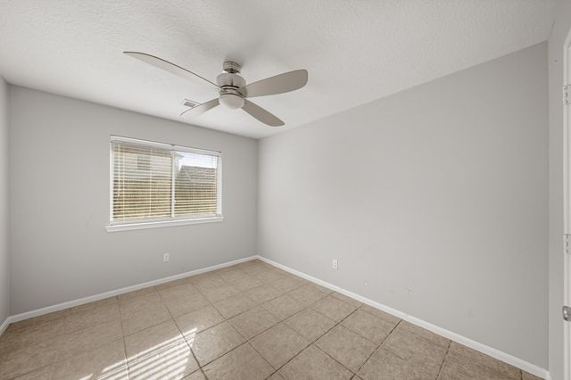 1242 Hunter Wood Drive, League City, TX 77573