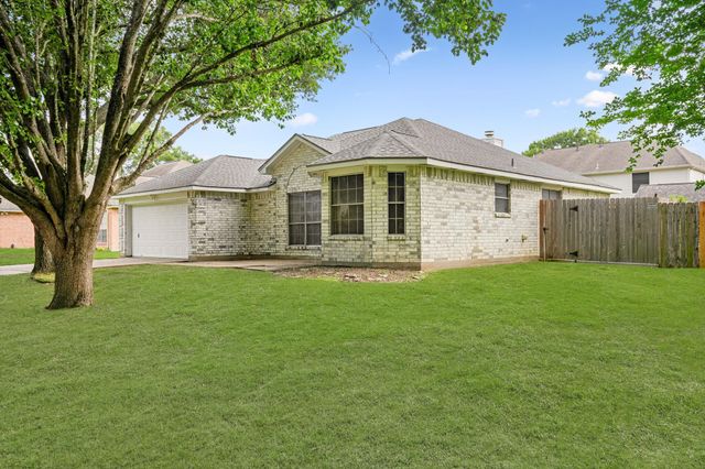 1242 Hunter Wood Drive, League City, TX 77573