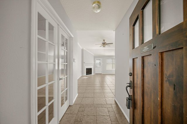 1242 Hunter Wood Drive, League City, TX 77573