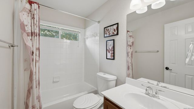 2442 FAYETTE DR, New Braunfels, TX 78130