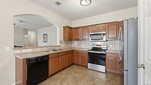 2442 FAYETTE DR, New Braunfels, TX 78130
