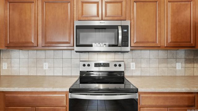 2442 FAYETTE DR, New Braunfels, TX 78130