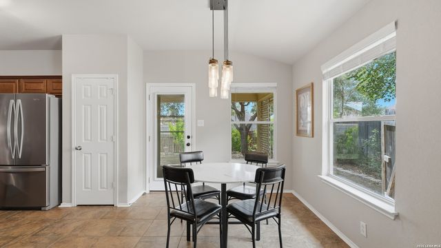 2442 FAYETTE DR, New Braunfels, TX 78130