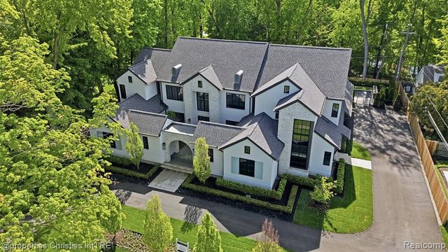 1551 Lakeside Drive, Birmingham, MI 48009