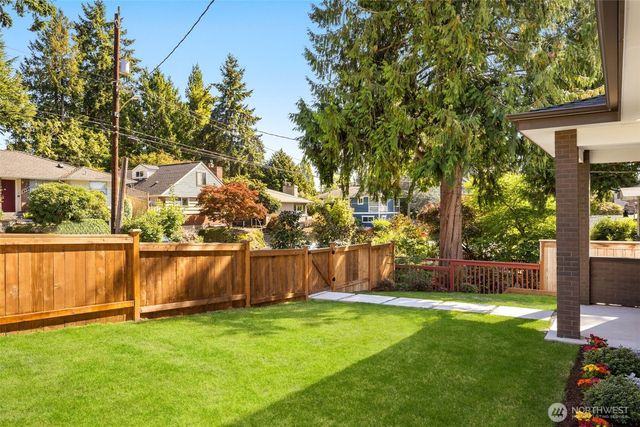 2731 50th Avenue SW, Seattle, WA 98116