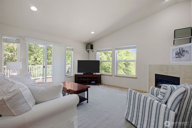7977 E Clam Bay Court, Port Orchard, WA 98366