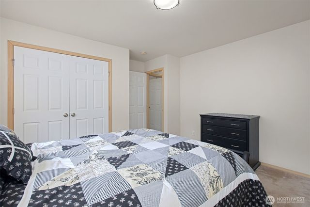 7977 E Clam Bay Court, Port Orchard, WA 98366
