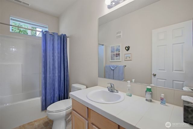 7977 E Clam Bay Court, Port Orchard, WA 98366