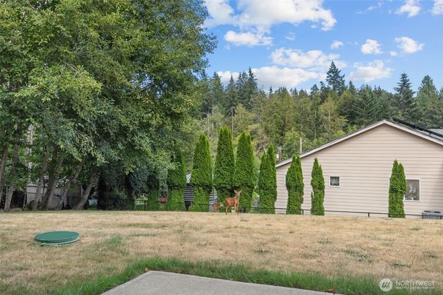 7977 E Clam Bay Court, Port Orchard, WA 98366