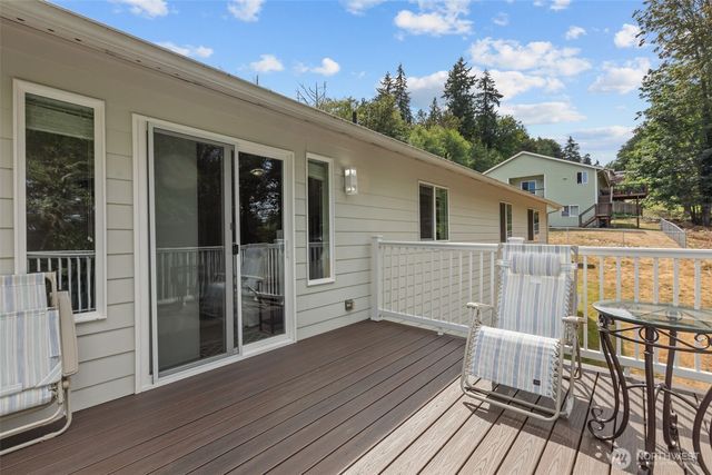 7977 E Clam Bay Court, Port Orchard, WA 98366