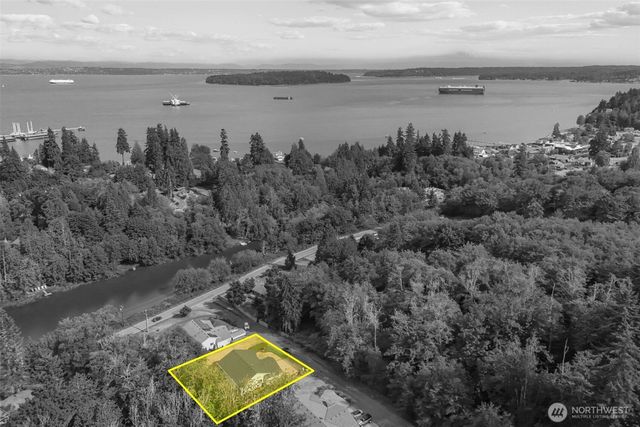 7977 E Clam Bay Court, Port Orchard, WA 98366