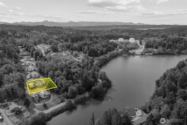 7977 E Clam Bay Court, Port Orchard, WA 98366