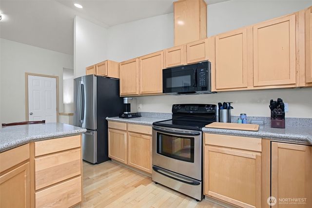 7977 E Clam Bay Court, Port Orchard, WA 98366