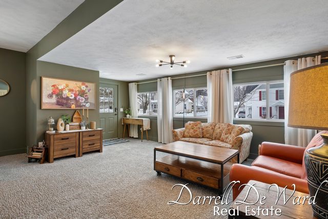 128 E Grand Street, Hastings, MI 49058