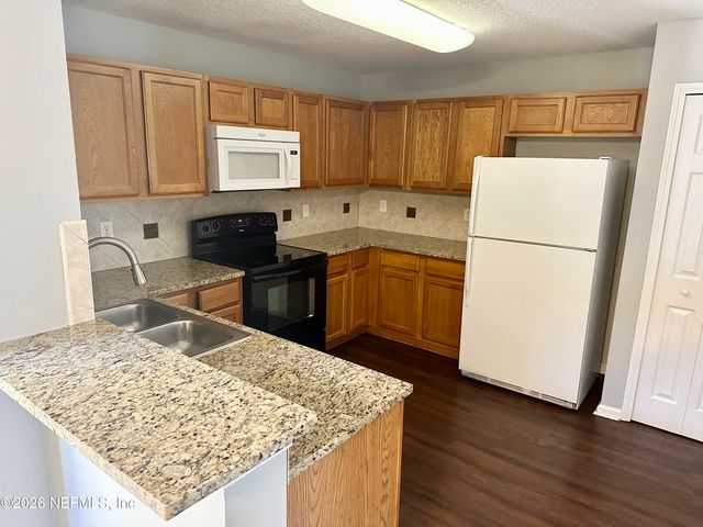 9595 AMARANTE Circle 10, Jacksonville, FL 32257