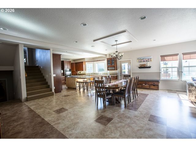 318 S 20TH St, La Grande, OR 97850