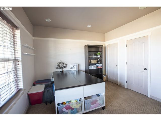 318 S 20TH St, La Grande, OR 97850