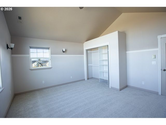 318 S 20TH St, La Grande, OR 97850