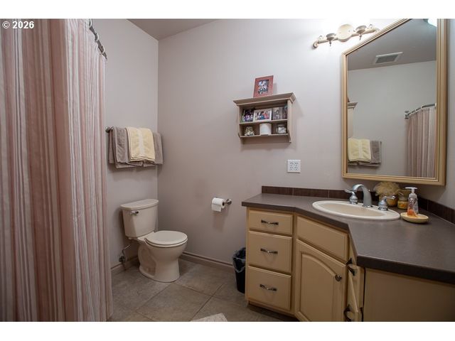 318 S 20TH St, La Grande, OR 97850