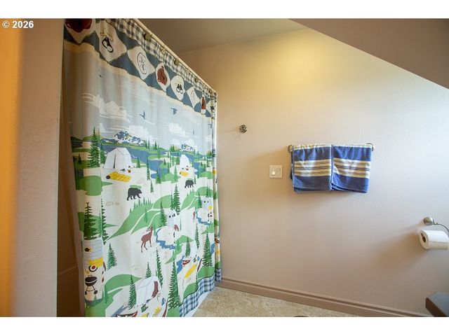 318 S 20TH St, La Grande, OR 97850