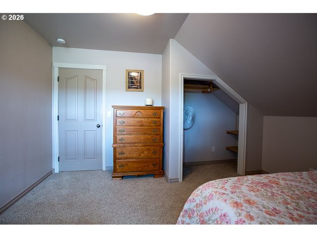 318 S 20TH St, La Grande, OR 97850