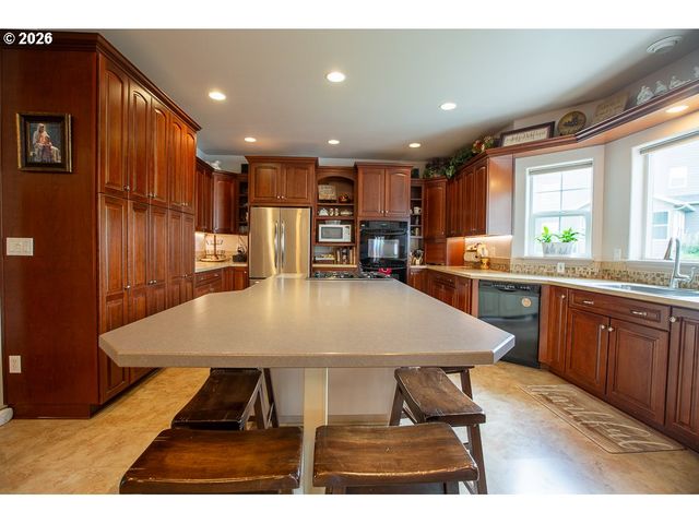 318 S 20TH St, La Grande, OR 97850