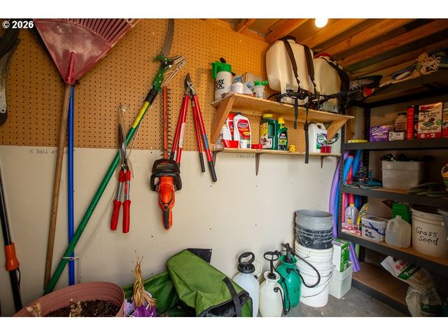 318 S 20TH St, La Grande, OR 97850