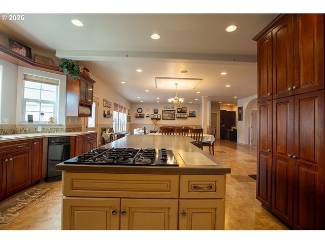 318 S 20TH St, La Grande, OR 97850