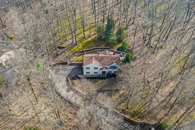 24 Lord William Penn Dr, Morris Twp., NJ 07960