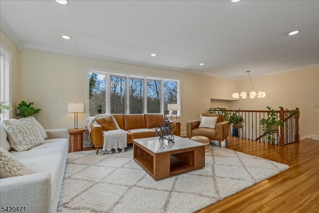 24 Lord William Penn Dr, Morris Twp., NJ 07960