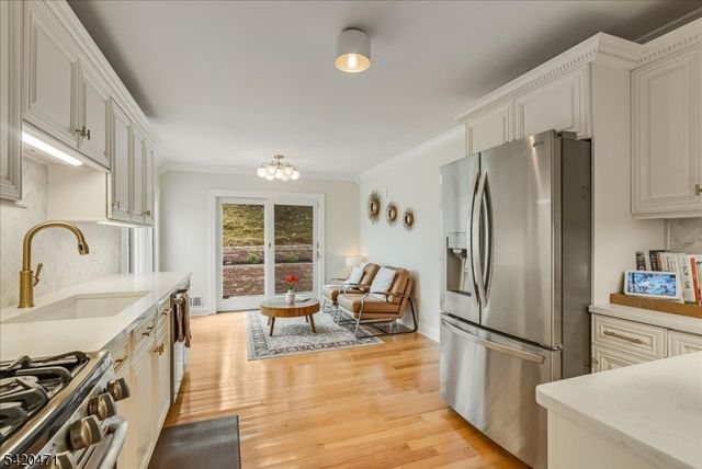 24 Lord William Penn Dr, Morris Twp., NJ 07960