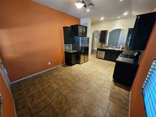 9505 E Woodmark, Conroe, TX 77304