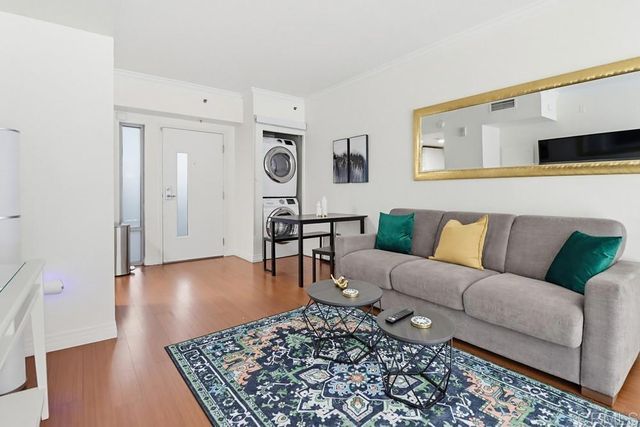 425 W Beech St 226, San Diego, CA 92101