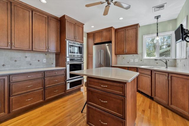 18 Gray Rocks West Road, North Falmouth, MA 02556