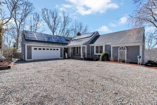 18 Gray Rocks West Road, North Falmouth, MA 02556